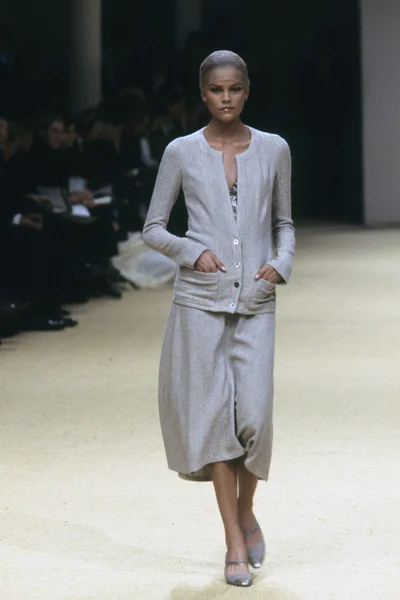 Look 8